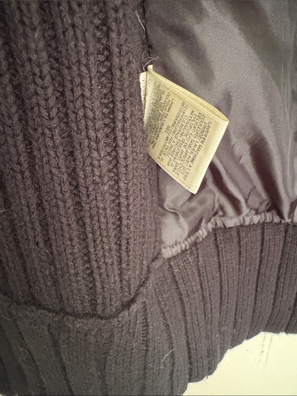 Juicy Couture Black Quilted Sleeveless Puffer Vest - Picture 7 of 7
